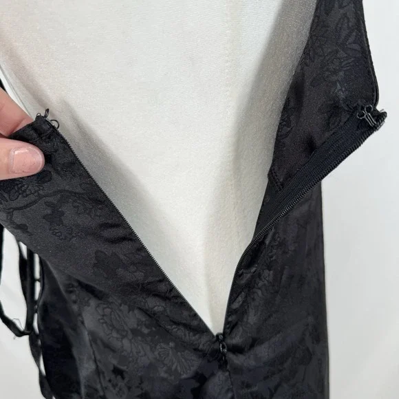 Black Floral Slip Dress L Whimsigoth Fairy Grunge Babydoll Vamp Indie Satin Y2K - Picture 5 of 7